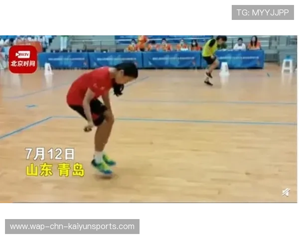 网球截击如闪电，动作快到模糊——探索极限速度背后的秘密