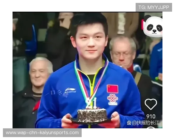 尹航赞樊振东反手，状态全面回暖！，尹航和樊振东谁厉害